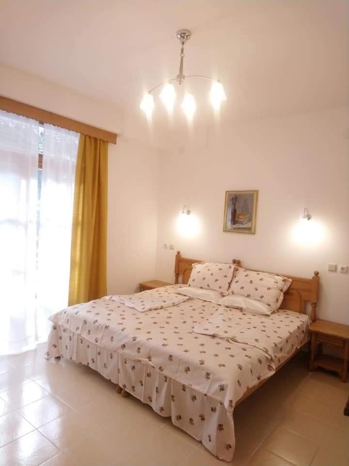 Hotel Park Amfora -free Parking Vladaya