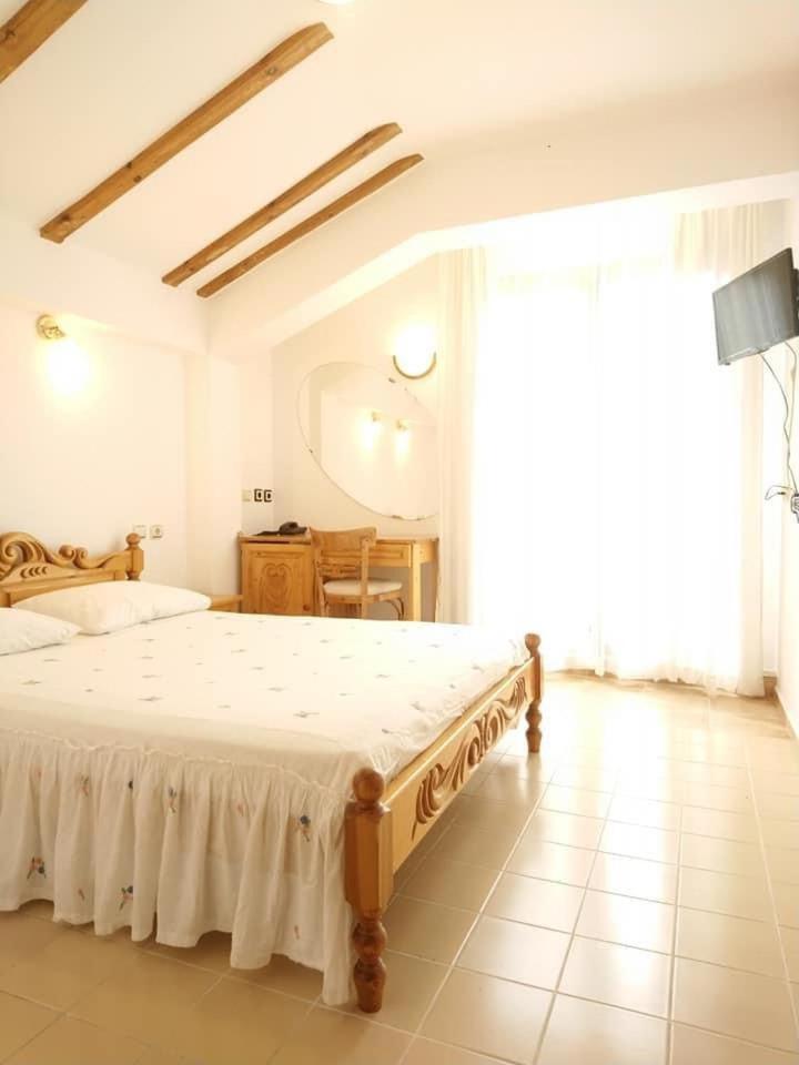 Park Amfora -free Parking 3* Vladaya